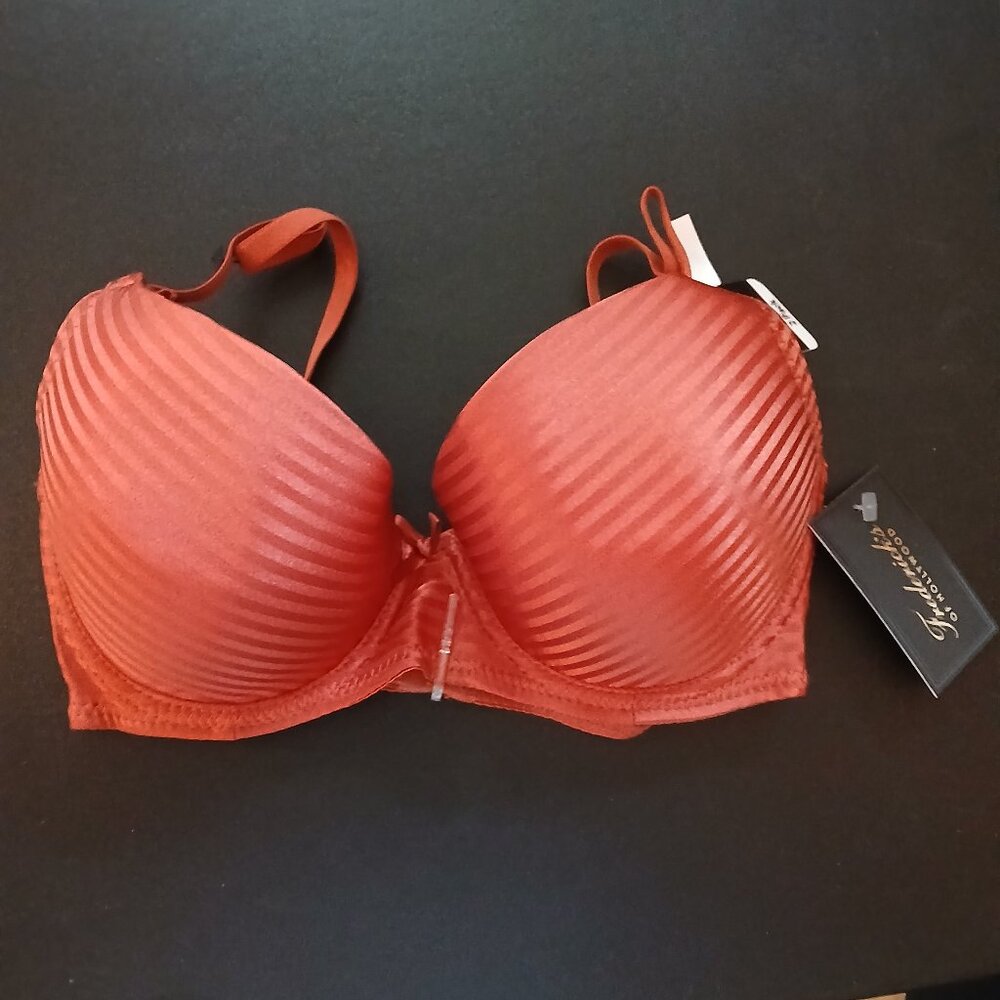 Frederick's of Hollywood Women's 36C Amira Contour Cup Bra Push Up NWT